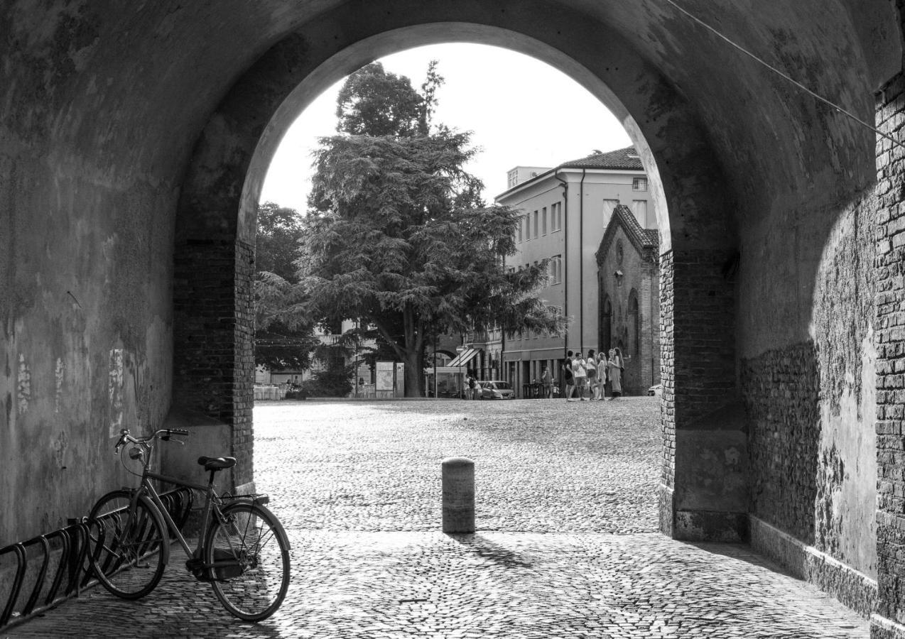 Al Zupgál Apartamento Ferrara Exterior foto